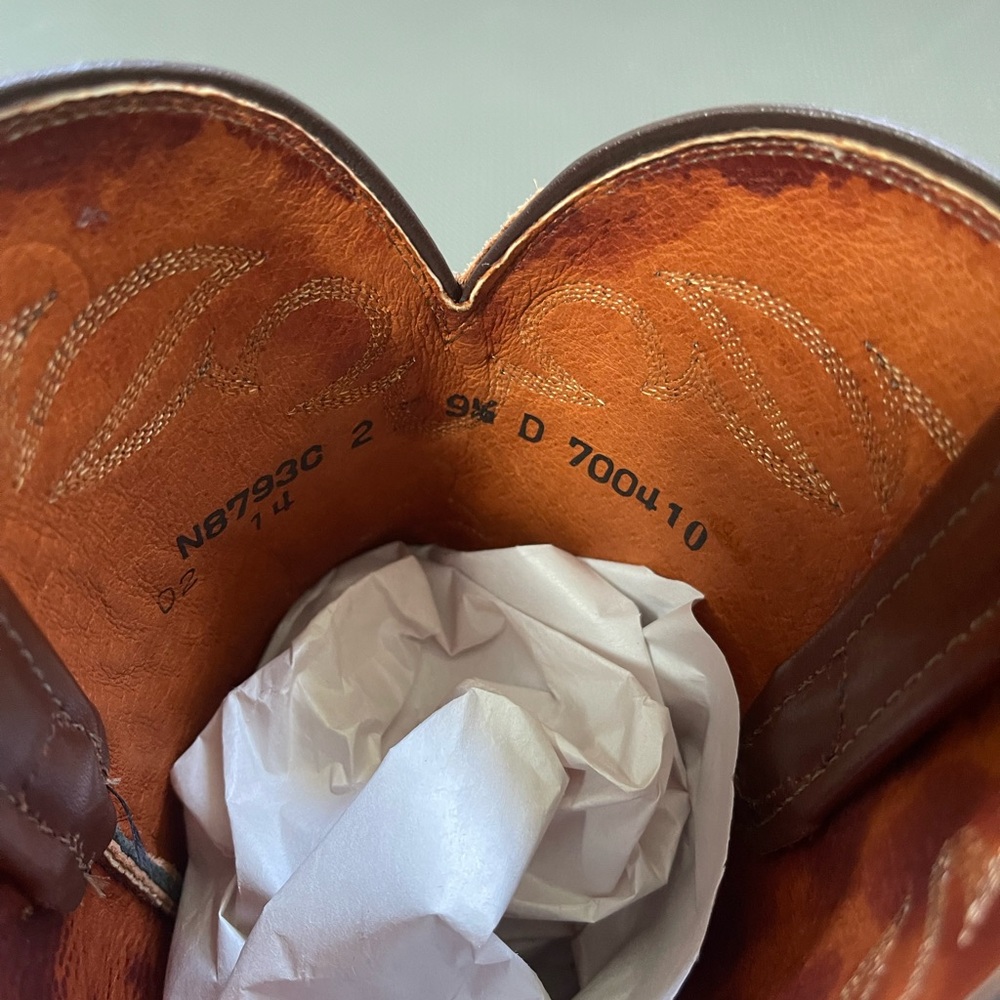 Lucchese Roper Round Toe Boots - Picture 9 of 16